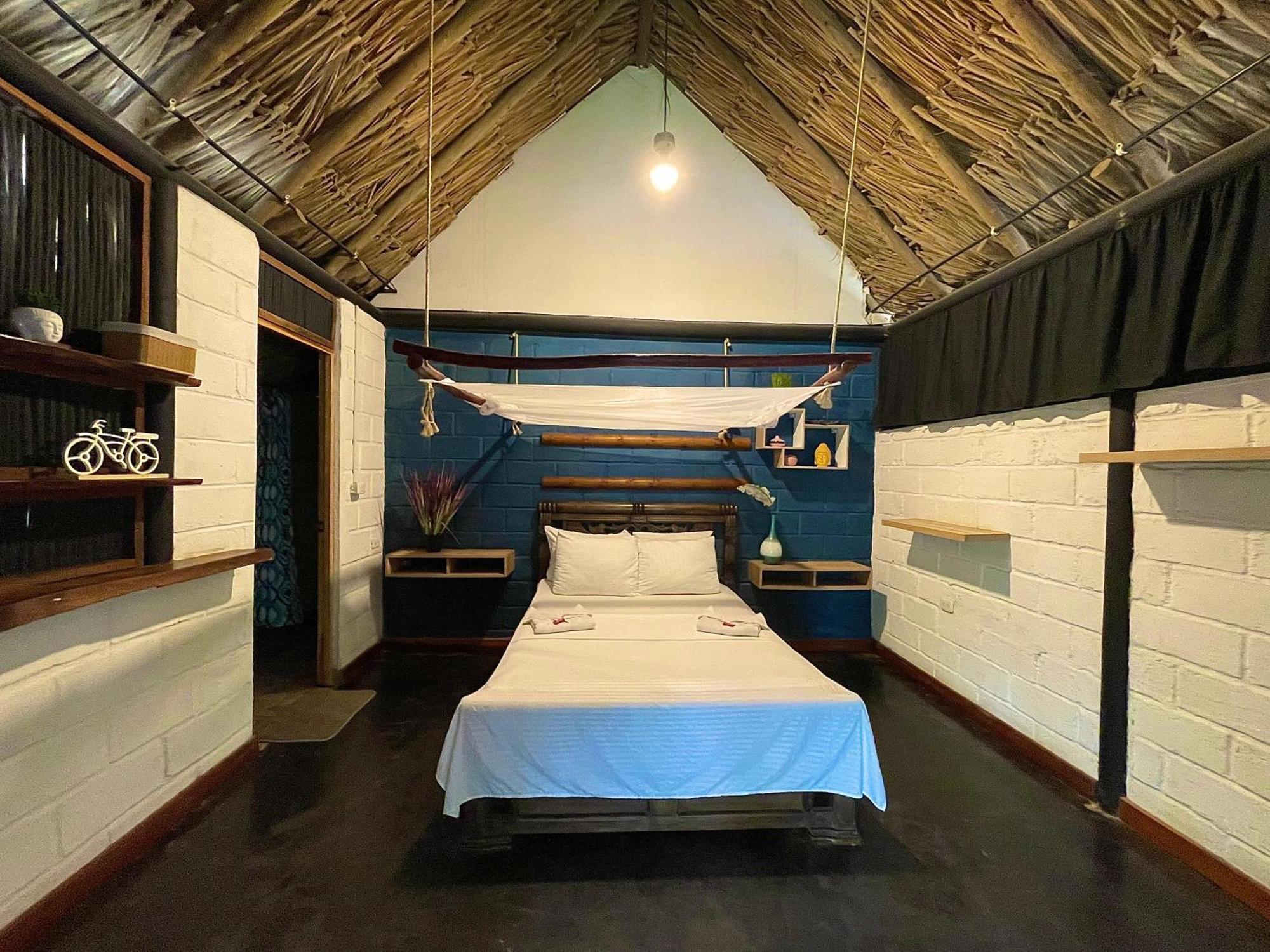 Bikini Hotel & Pool Паломино Номер фото