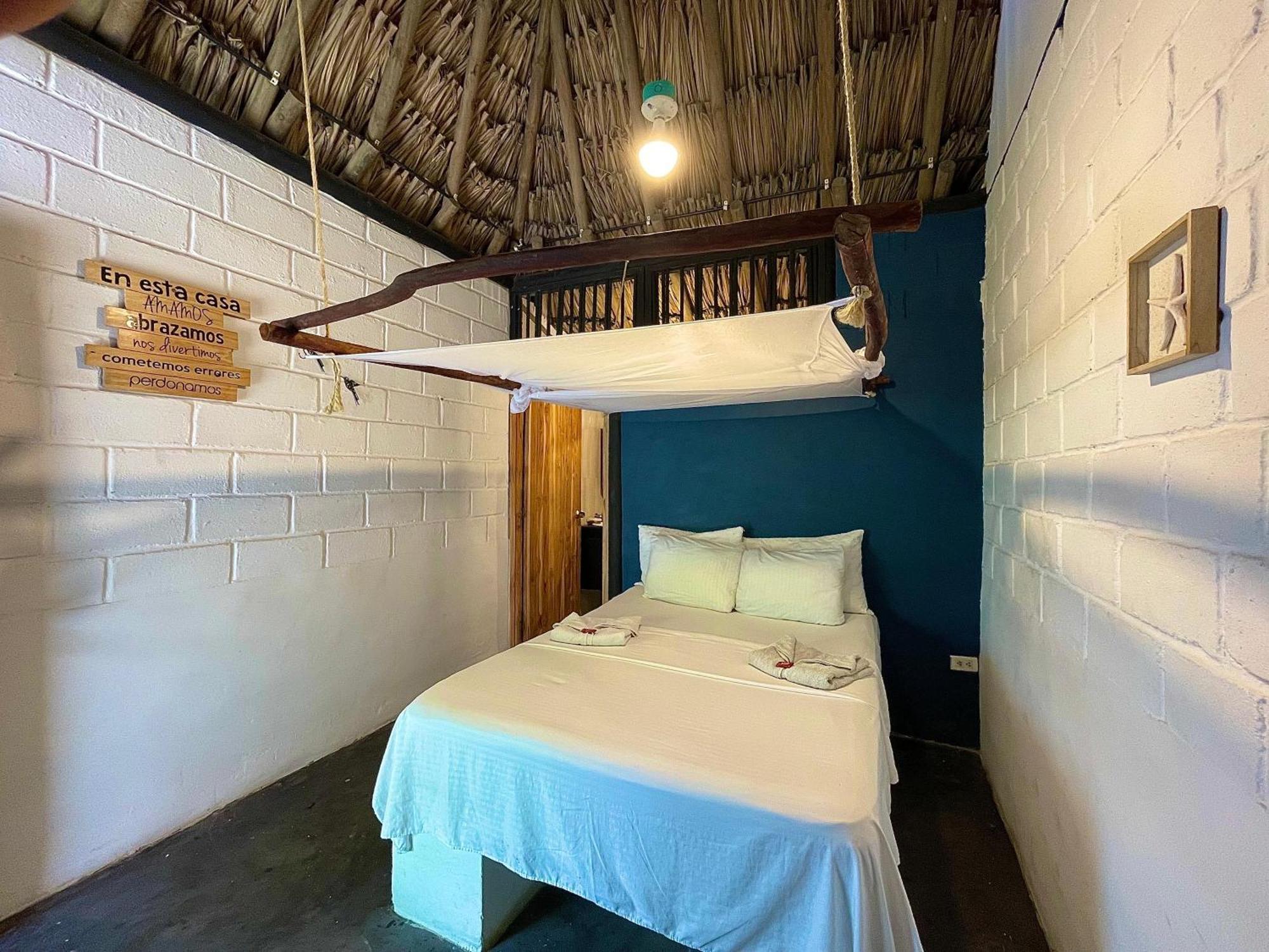 Bikini Hotel & Pool Паломино Номер фото